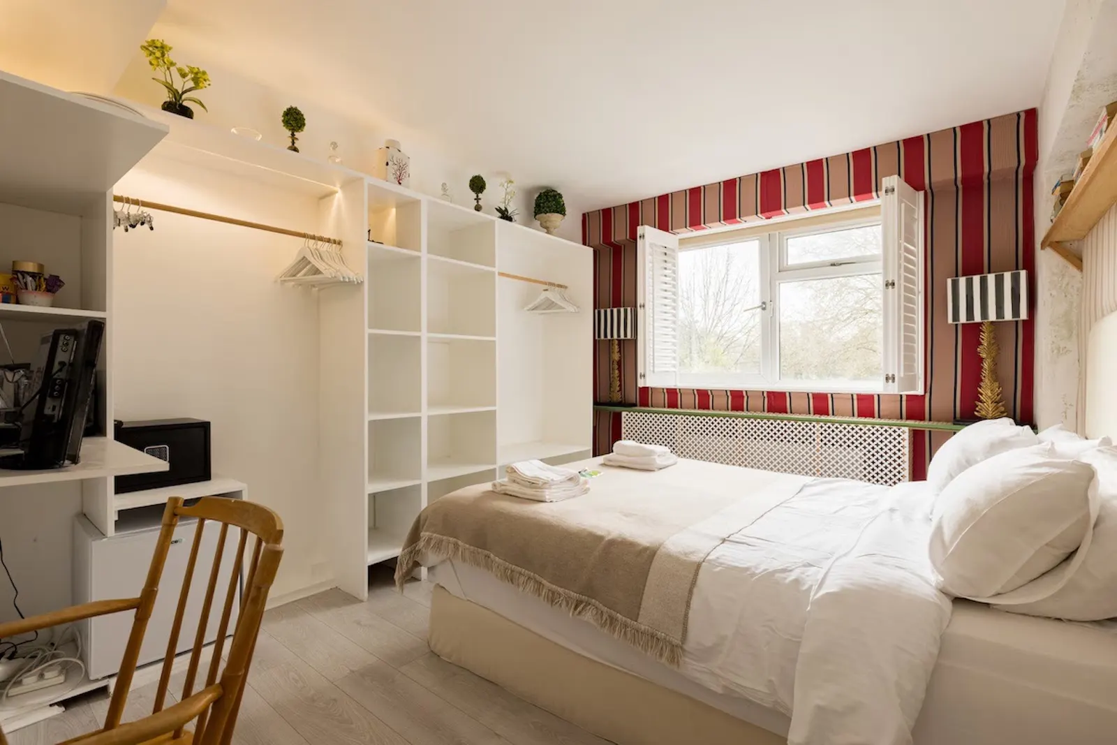 Red Room, Kennington Park, Kennington, London